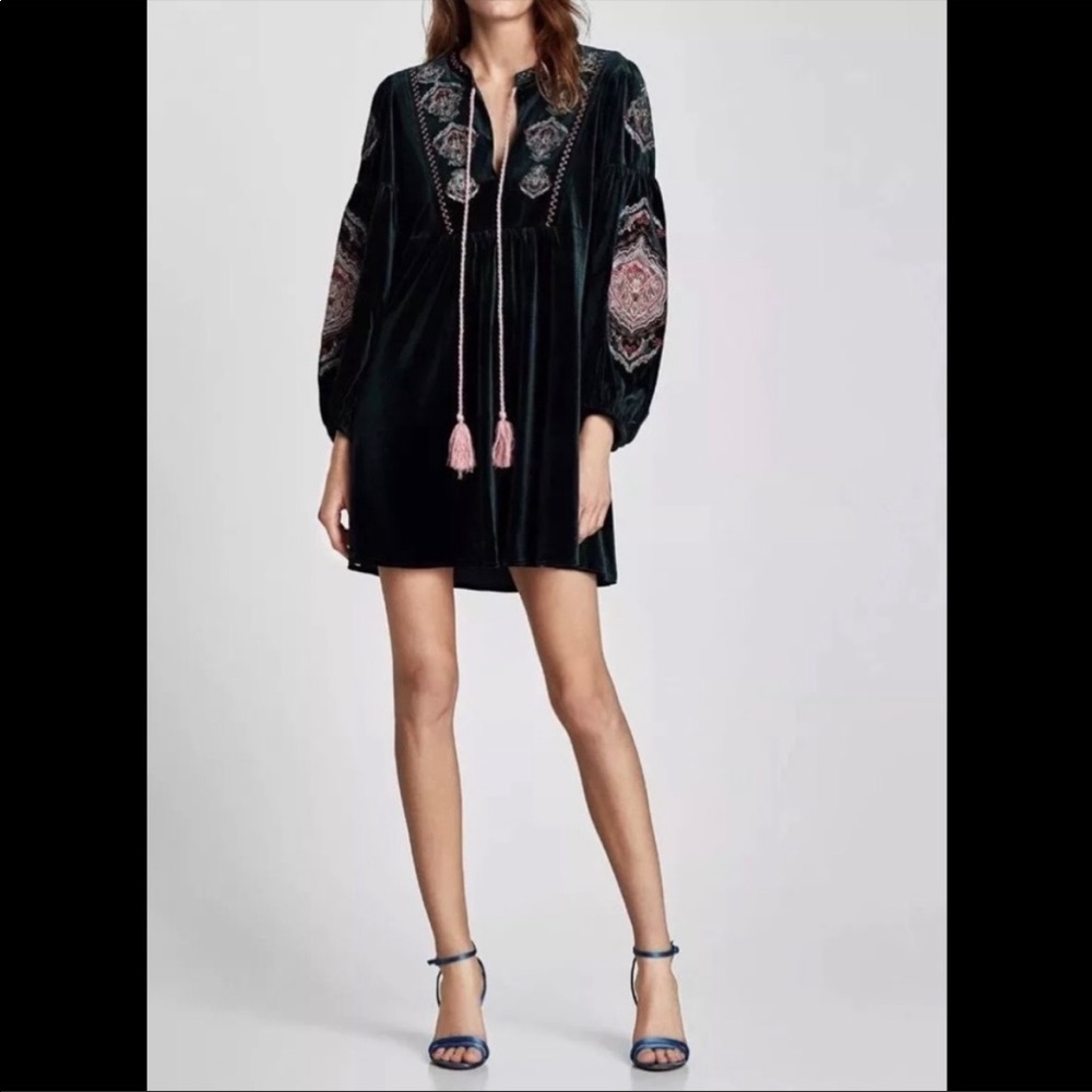 Zara size medium dark green short velvet dress